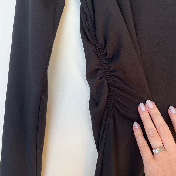 Black stretchy zara midi dress with long sleeves. Size XL - Picture 4 of 13